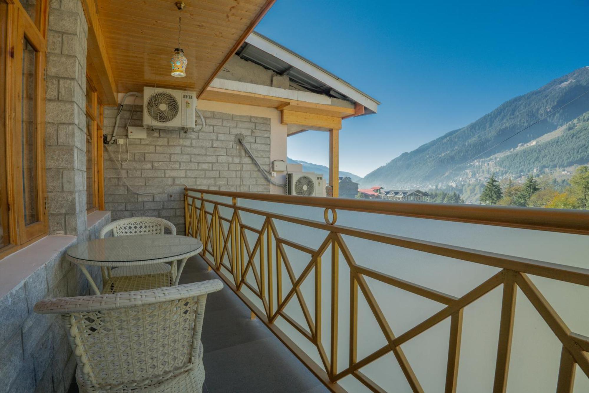 West Western Resort Manali #Neartomallroad #Gym #Lawn #Playingzone #Pooltable #Kidsfriendly #Mountainview #Tabletennis #Familyfriendly #Privateparking Exterior photo