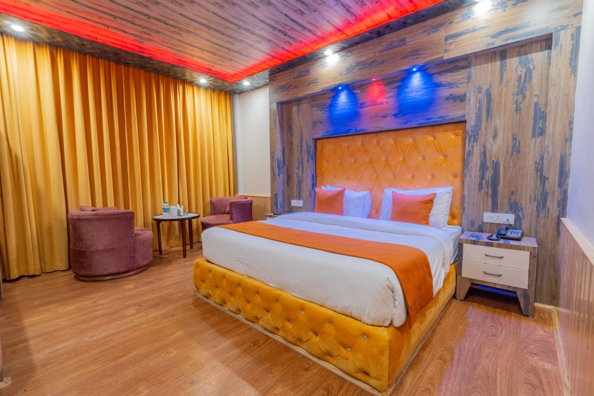 West Western Resort Manali #Neartomallroad #Gym #Lawn #Playingzone #Pooltable #Kidsfriendly #Mountainview #Tabletennis #Familyfriendly #Privateparking Exterior photo