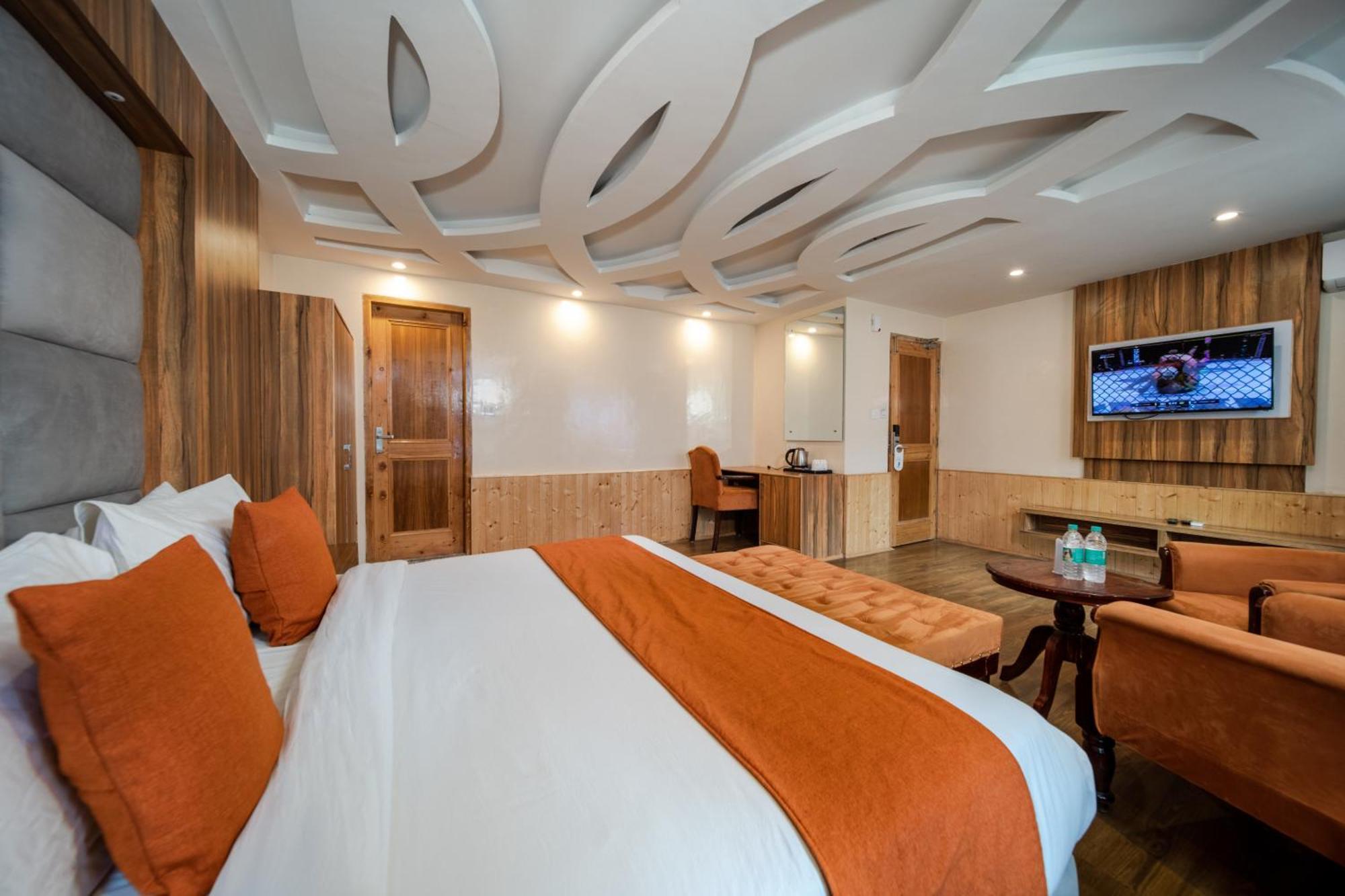 West Western Resort Manali #Neartomallroad #Gym #Lawn #Playingzone #Pooltable #Kidsfriendly #Mountainview #Tabletennis #Familyfriendly #Privateparking Exterior photo